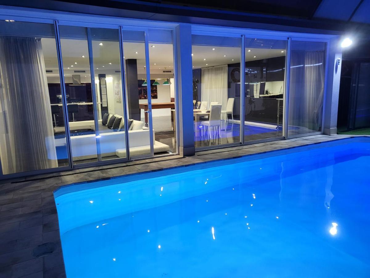 Luxurious Villa Marly II Castelldefels Exteriér fotografie